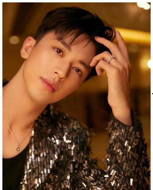 娱乐圈吃瓜爆料封面制作,吃瓜爆料封面背后的惊人真相